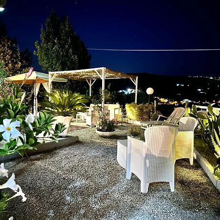Villa Rosa อากรอโปลี ภายนอก รูปภาพ