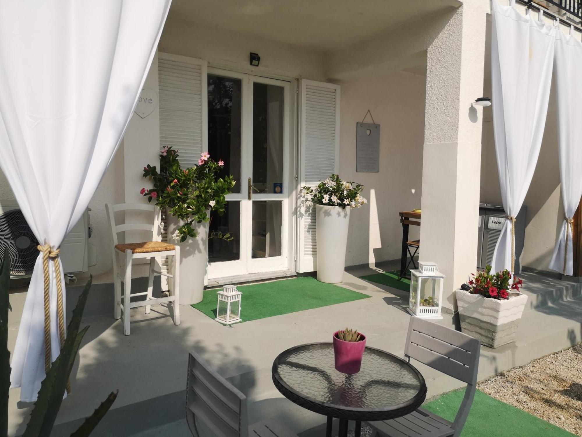 Villa Rosa อากรอโปลี ภายนอก รูปภาพ